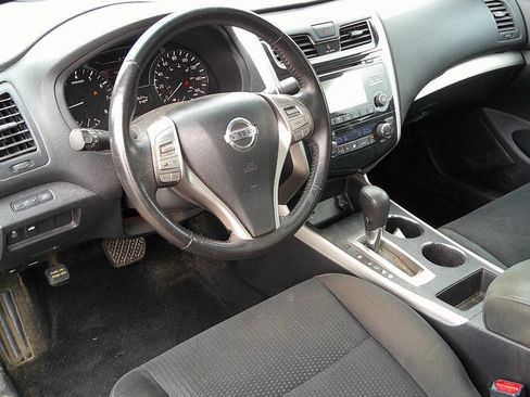 Used 2015 Nissan Altima 2.5 SV w/ Convenience Package FWD image 18