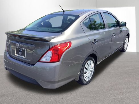 Used 2017 Nissan Versa S Plus FWD image 5