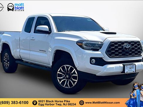 Used 2021 Toyota Tacoma TRD Sport AWD/4WD image 10