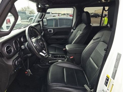 Used 2022 Jeep Wrangler Unlimited Sahara w/ Safety Group image 5