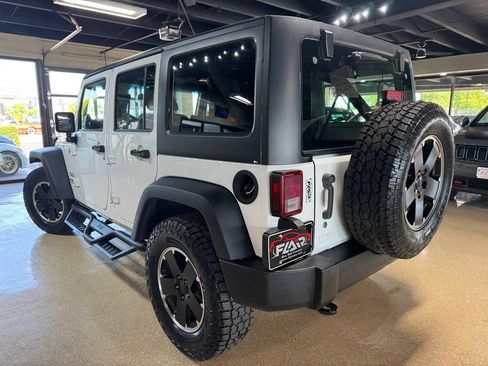 Used 2012 Jeep Wrangler Unlimited Sport w/ Connectivity Group AWD/4WD image 5