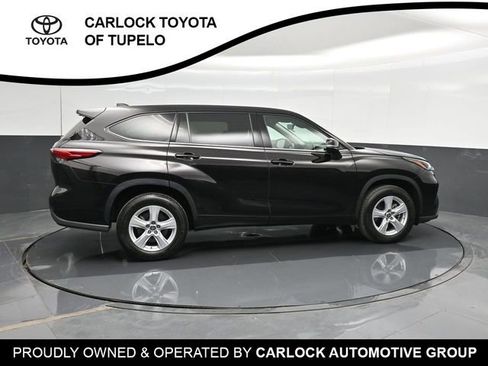 Used 2022 Toyota Highlander L image 4