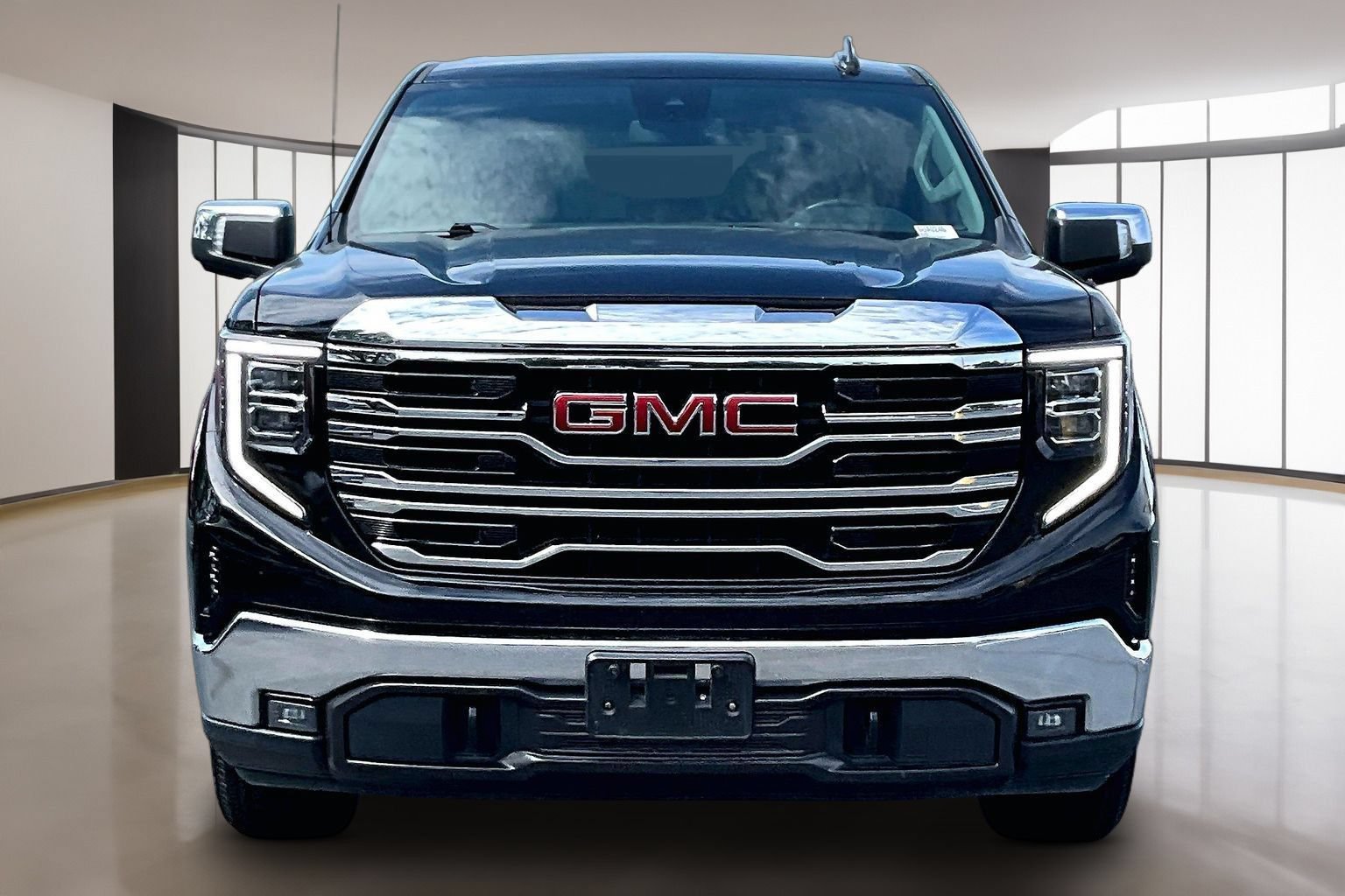 Used 2025 GMC Sierra 1500 SLT RWD image 2