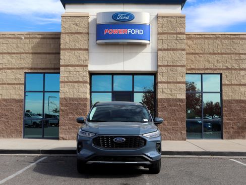 New 2026 Ford Escape SE image 3