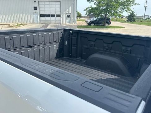 Used 2019 GMC Sierra 1500 Denali w/ Denali Ultimate Package AWD/4WD image 32