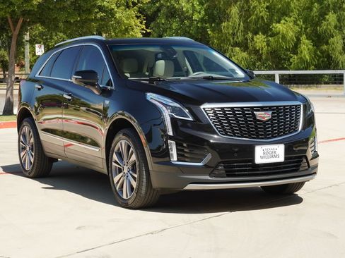 Used 2025 Cadillac XT5 Premium Luxury FWD image 7
