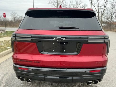 Used 2024 Chevrolet Traverse RS w/ LPO, Floor Liner Package image 11