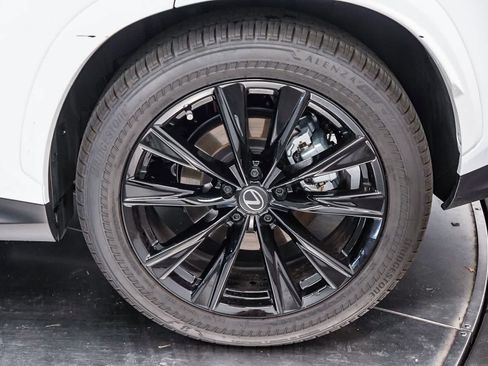 Used 2026 Lexus NX 450h+ F Sport AWD/4WD image 10