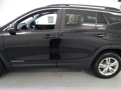 Used 2023 GMC Terrain SLE w/ Driver Convenience Package AWD/4WD image 18