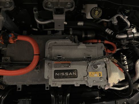 Used 2023 Nissan Ariya AWD image 26