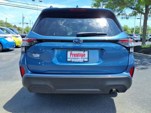 Certified 2025 Subaru Forester Premium AWD/4WD image 3