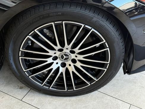 Used 2025 Mercedes-Benz C 300 4MATIC Sedan image 10