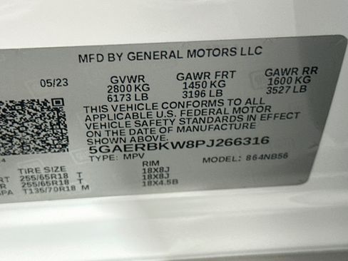 Used 2023 Buick Enclave Essence FWD image 12