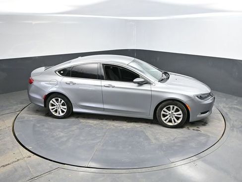 Used 2015 Chrysler 200 Limited w/ Convenience Group image 30