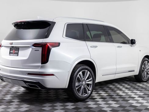 Used 2022 Cadillac XT6 Premium Luxury w/ Technology Package image 7