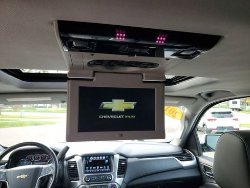 Used 2018 Chevrolet Suburban LT AWD/4WD image 11