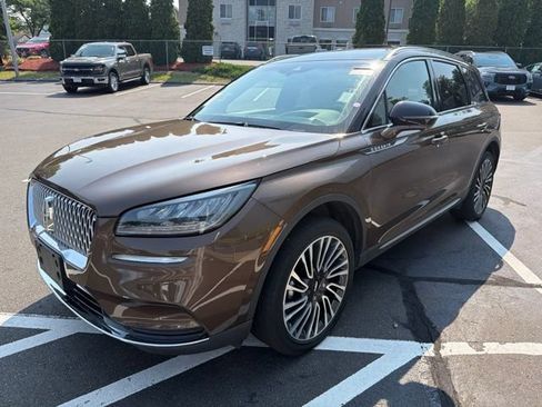 Used 2022 Lincoln Corsair Reserve w/ Equipment Group 201A AWD/4WD image 3