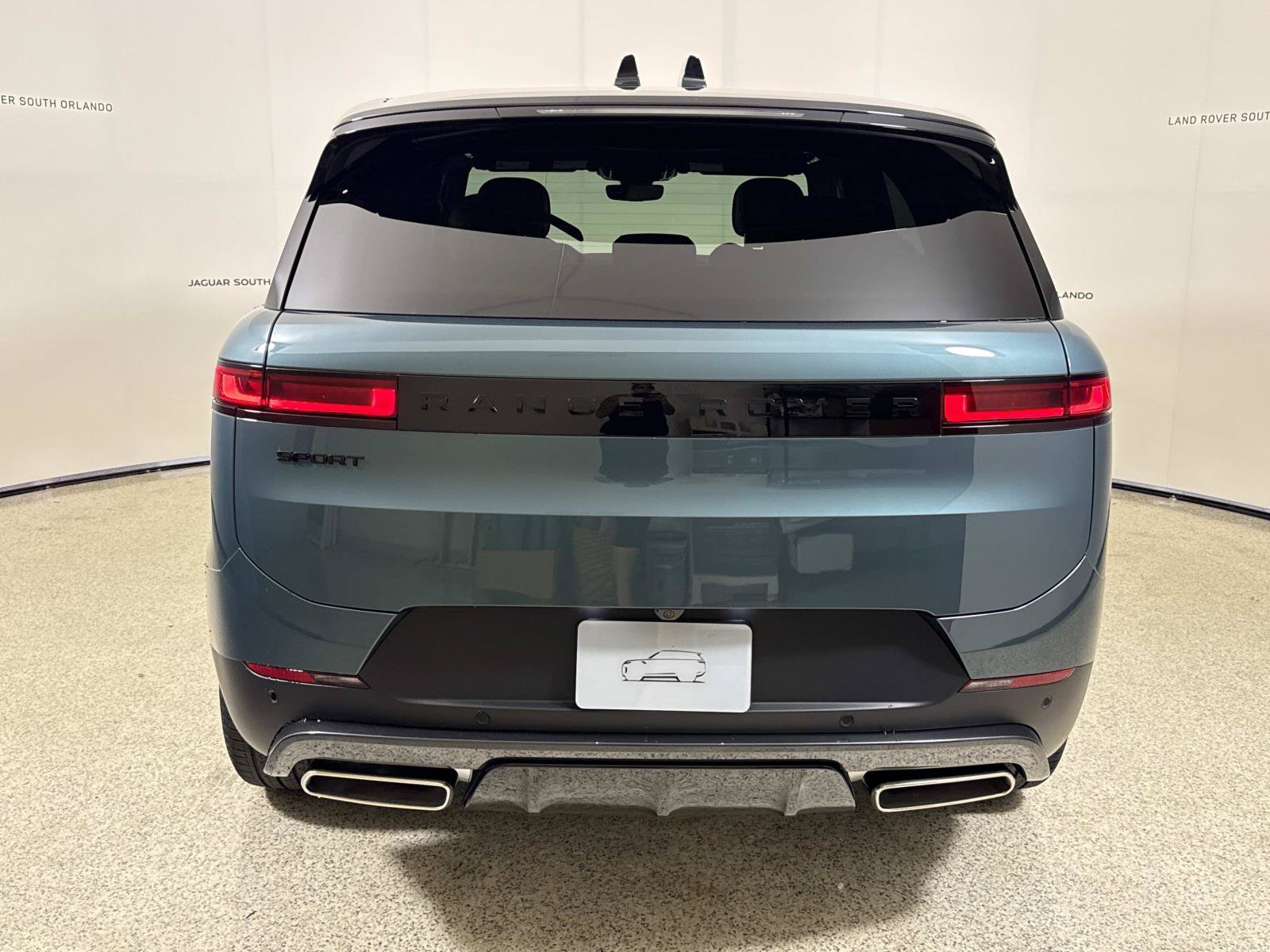 New 2027 Land Rover Range Rover Sport SE AWD/4WD image 4