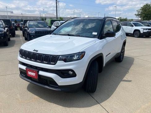New 2026 Jeep Compass Limited AWD/4WD image 3