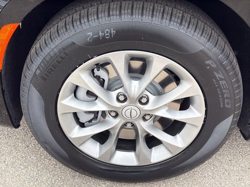 New 2026 Chrysler Pacifica Select image 9