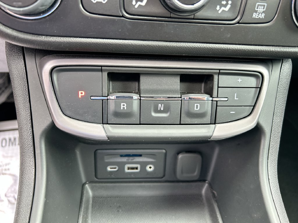 Used 2024 GMC Terrain AT4 AWD/4WD image 19
