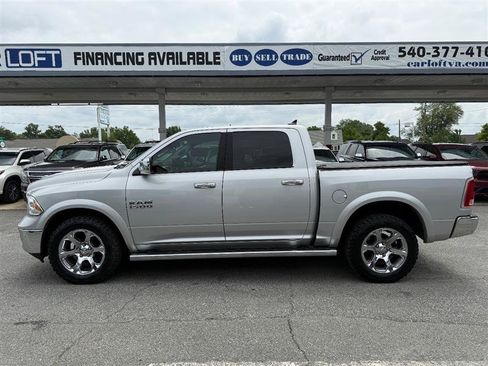 Used 2015 RAM 1500 Laramie w/ Convenience Group AWD/4WD image 9