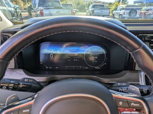 Used 2023 Kia Sorento SX Prestige image 20