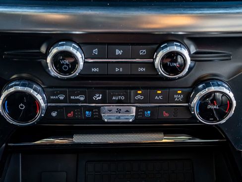 Used 2023 Ford F150 Lariat w/ Equipment Group 502A High image 24