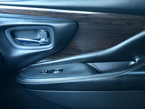 Used 2021 Nissan Murano Platinum w/ Cargo Package image 27