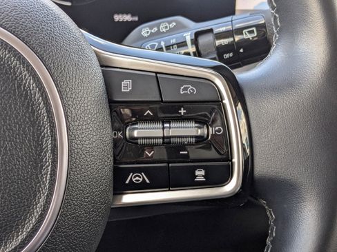 Used 2024 Kia Sorento SX image 27