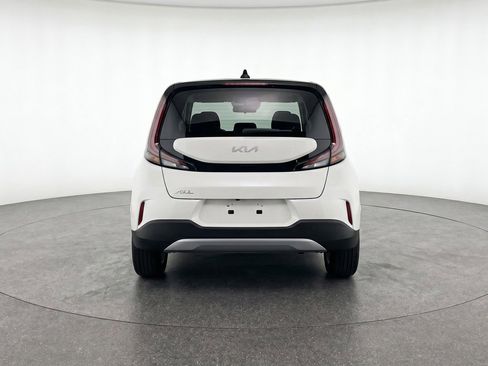 Used 2025 Kia Soul LX w/ LX Technology Package FWD image 7