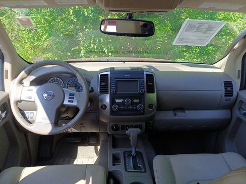 Used 2019 Nissan Frontier SL AWD/4WD image 7