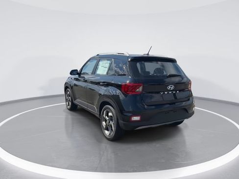New 2026 Hyundai Venue SEL FWD image 6