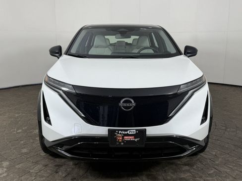 Used 2024 Nissan Ariya AWD image 2