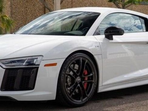 Used 2018 Audi R8 V10 image 1