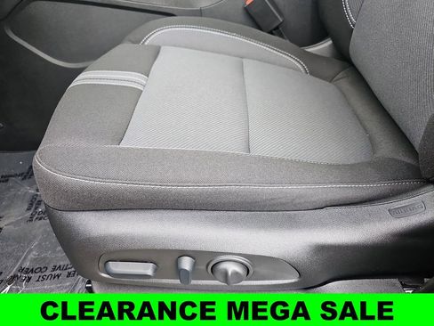 New 2025 Chevrolet Blazer LT w/ Convenience Package image 28