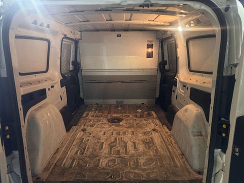 Used 2022 RAM ProMaster City Tradesman image 4