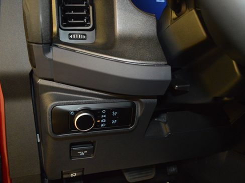 New 2025 Ford Bronco Big Bend image 16