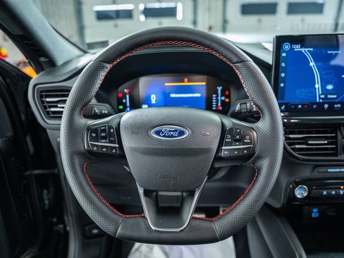 Certified 2023 Ford Escape ST-Line w/ Tech Pack #1 image 31