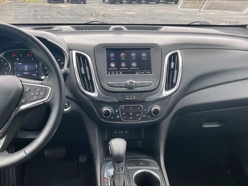 Used 2024 Chevrolet Equinox LT FWD image 6