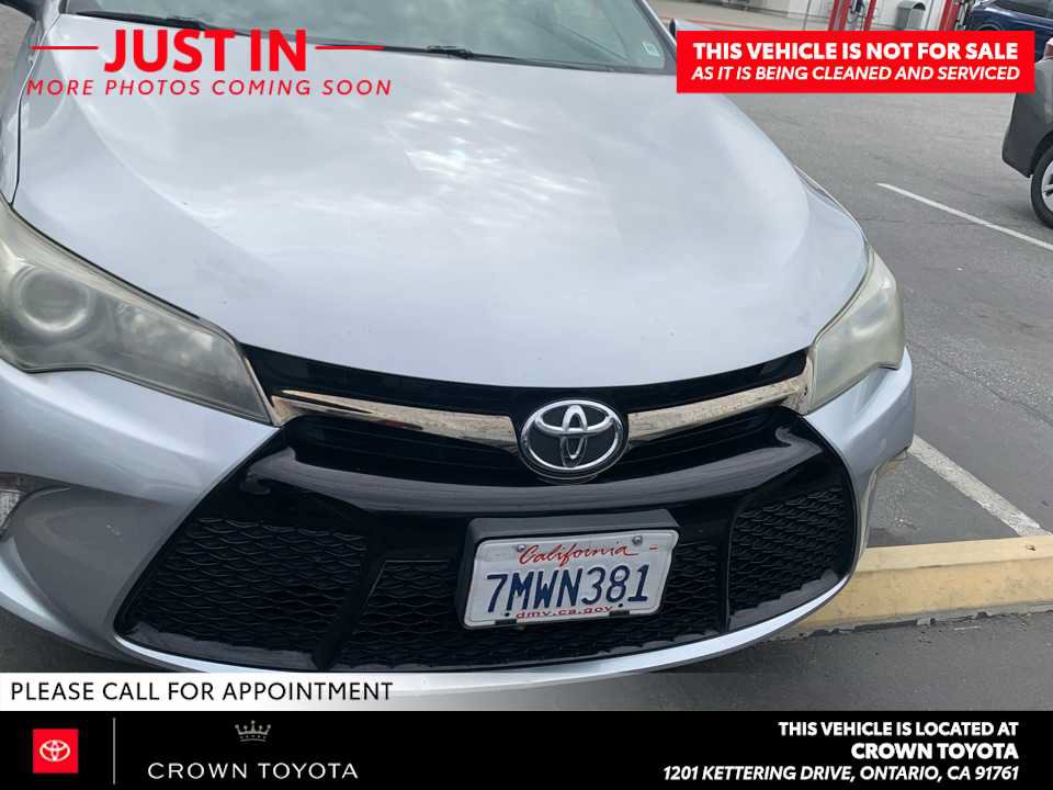 Used 2015 Toyota Camry SE FWD image 2
