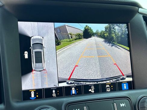 Used 2022 GMC Terrain AT4 w/ Infotainment Package II AWD/4WD image 29
