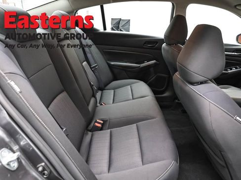 Used 2023 Nissan Altima 2.5 SV FWD image 23