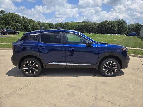 New 2026 Nissan Kicks SV w/ Cold Weather Package AWD/4WD image 2