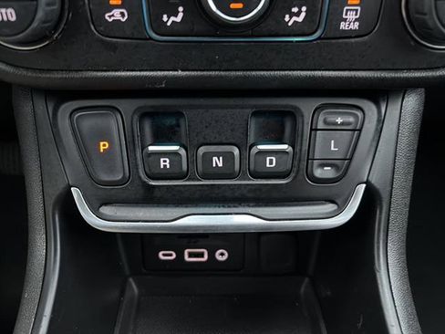 Used 2020 GMC Terrain SLT w/ Preferred Package image 26