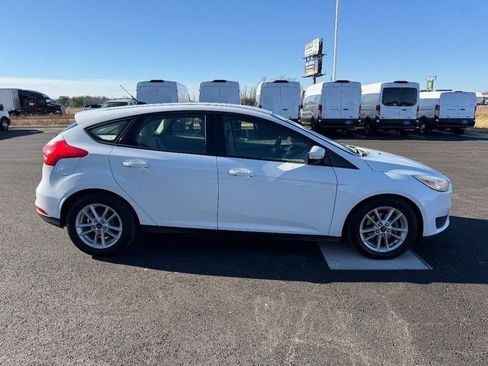 Used 2015 Ford Focus SE image 4