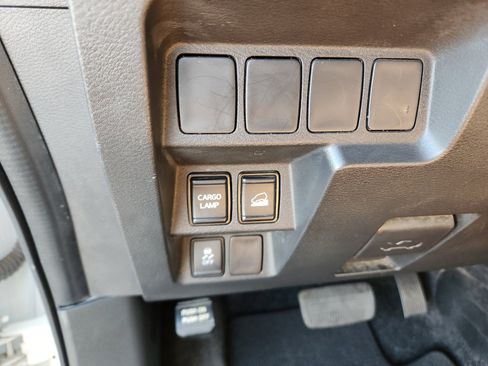 Used 2023 Nissan Frontier SV image 20