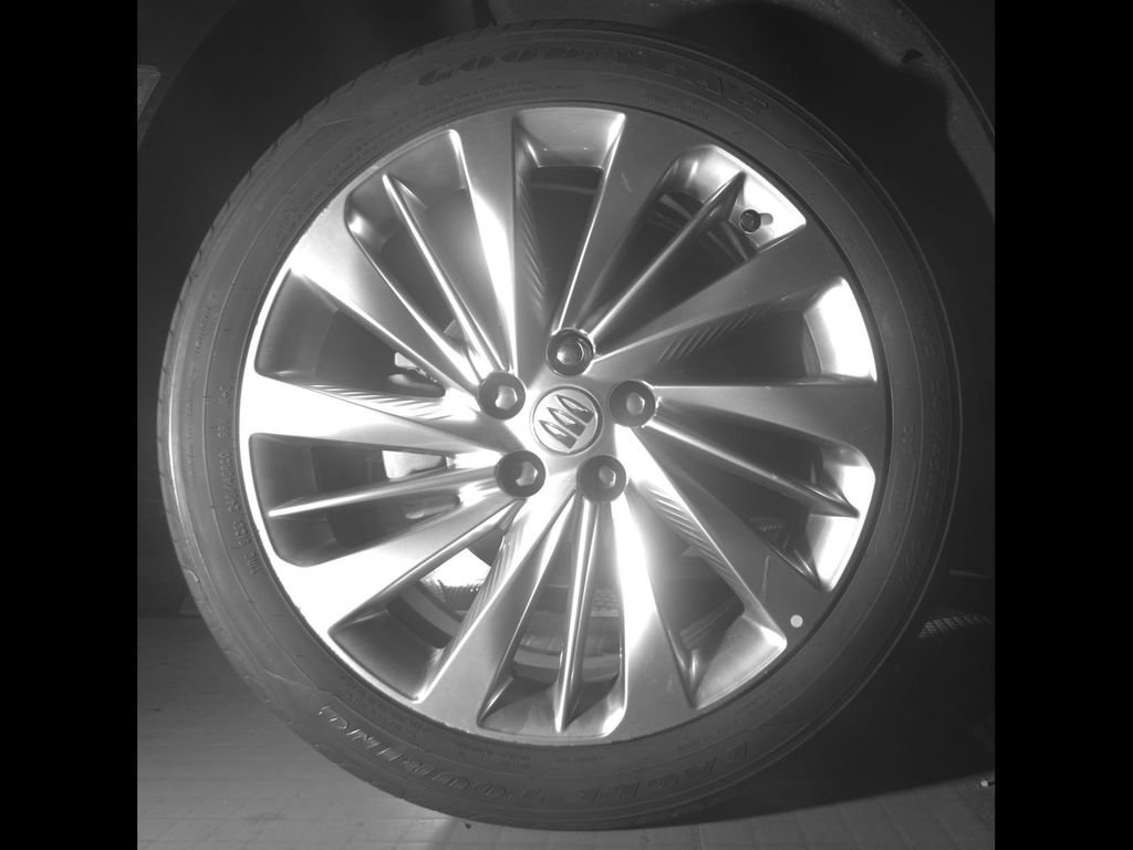 Certified 2024 Buick Envision Avenir AWD/4WD image 13