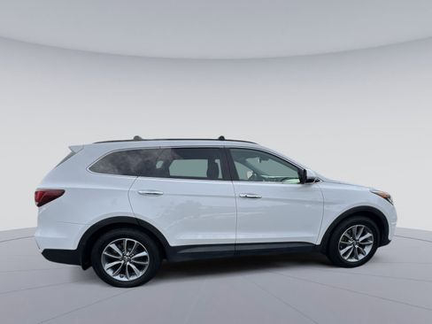 Used 2017 Hyundai Santa Fe Limited image 10