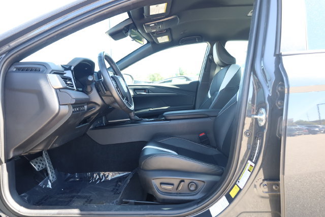 Used 2025 Toyota Camry SE FWD image 13